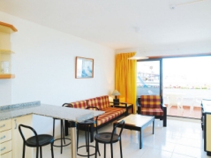 Portonovo Apartments dinning area & lounge