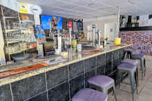 Mary D’s Bar, The Bar